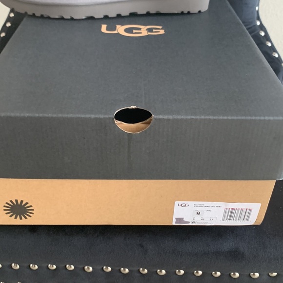 Ugg mini boots - Picture 6 of 7